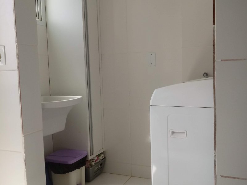 Apartamento à venda Centro com 92m² e 4 quartos por R$ 780.000 - 1640275068-area-de-servico-3.jpg