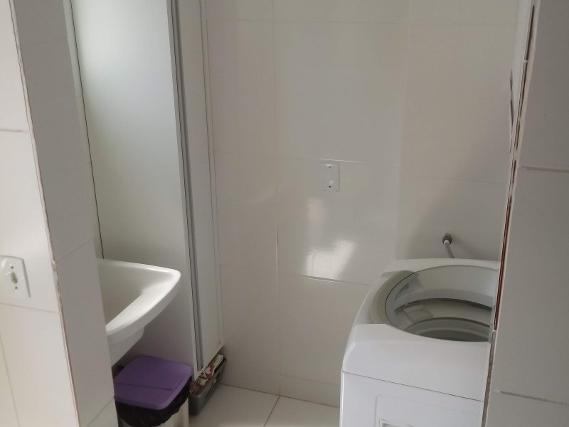 Apartamento à venda Centro com 92m² e 4 quartos por R$ 780.000 - 2009227550-area-de-servico-2.jpg