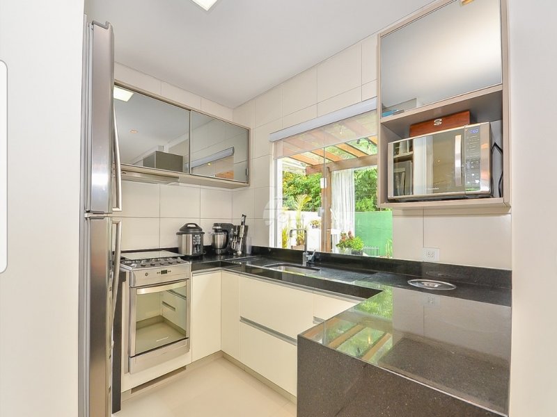Casa de condomínio à venda Santa Candida com 226m² e 3 quartos por R$ 980.000 - 1672475437-img-20220125-wa0045.jpg
