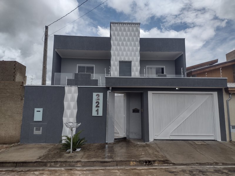Casa à venda Centro com 213m² e 3 quartos por R$ 536.000 - 306522961-img-20220105-124458324-hdr.jpg