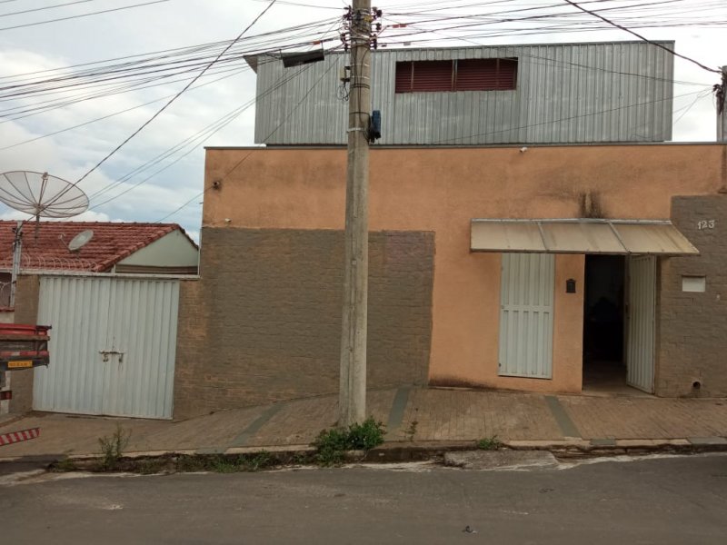 Comercial à venda Jardim Paraiso com 435m² e 1 quarto por R$ 700.000 - 1959719102-whatsapp-image-2022-01-16-at-17.jpeg