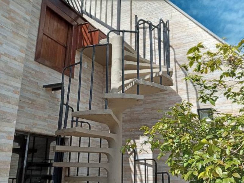 Cobertura à venda Jardim Enseada com 230m² e 4 quartos por R$ 780.000 - 2125025806-5e73499f5bbfba147d01c4ce524fe79a.jpg