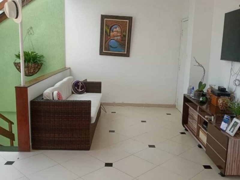 Cobertura à venda Jardim Enseada com 230m² e 4 quartos por R$ 780.000 - 512400147-a9d2e2119cf9192633b5968269179e95.jpg