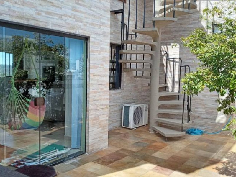 Cobertura à venda Jardim Enseada com 230m² e 4 quartos por R$ 780.000 - 6649180-38df16997444ec46db2d2de5c5a7e7ac.jpg