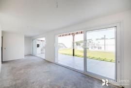 Casa de condomínio à venda Lomba do Pinheiro com 220m² - 5 dormitórios -  vagas - R$ 850.000 - 815928210-img-20220201-133209.jpg