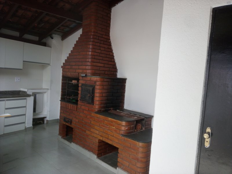 Casa para alugar Jardim Fortaleza  com 200m² e 4 quartos por R$ 5.000 - 1048257407-area-gourmet.jpg