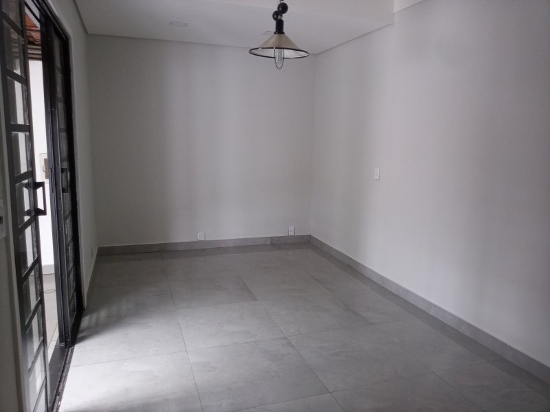 Casa para alugar Jardim Fortaleza  com 200m² e 4 quartos por R$ 5.000 - 1504881169-sala-de-jantar.jpg
