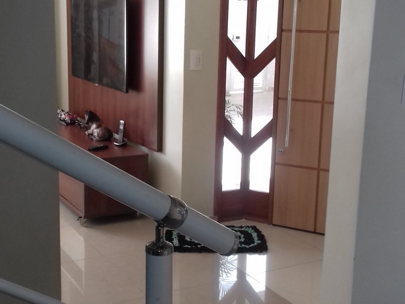 Casa à venda Jardim Yeda com 330m² e 4 quartos por R$ 730.000 - 1469009179-porta-sala.jpg