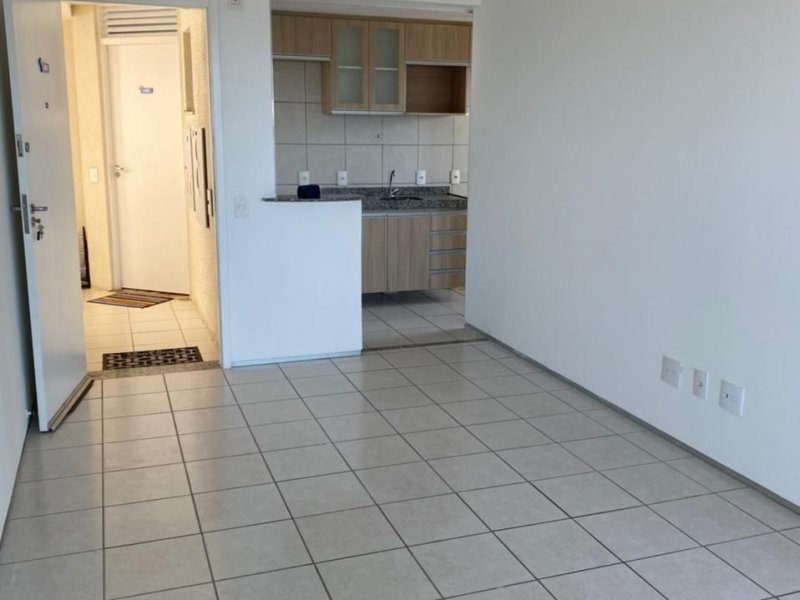 Apartamento à venda Benfica com 60m² e 2 quartos por R$ 360.000 - 2140618450-8374dfcc-9486-49fb-8f56-404bf25799c2.JPG