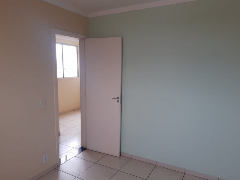 Apartamento à venda Jardim Solange com 47m² e 2 quartos por R$ 140.000 - 1057855136-img-20220205-wa0005.jpg