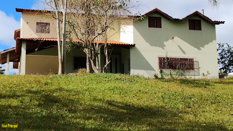 Sítio à venda Veraneio iraja com 40000m² e 10 quartos por R$ 3.000.000 - 1338307028-06-casaprincipal3.png