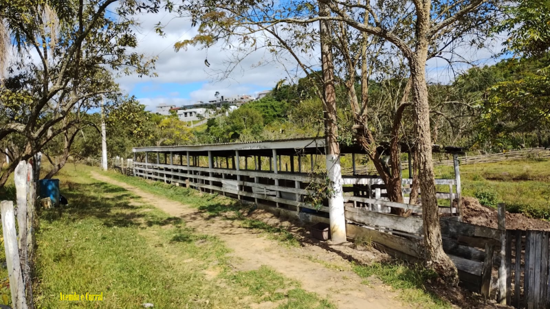 Sítio à venda Veraneio iraja com 40000m² e 10 quartos por R$ 3.000.000 - 249268716-36-galpoes8.png