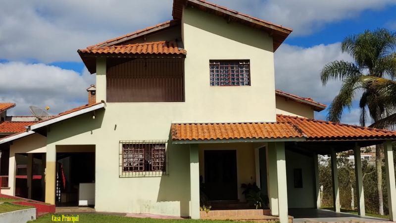 Sítio à venda Veraneio iraja com 40000m² e 10 quartos por R$ 3.000.000 - 949591585-08-casaprincipal1.png
