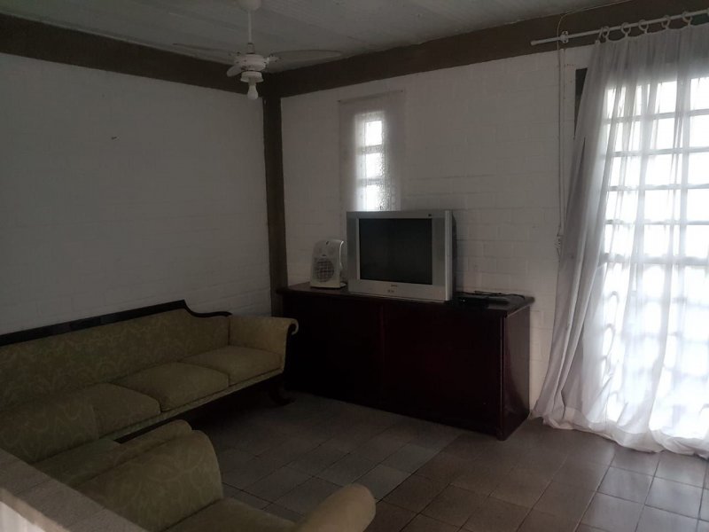 Casa à venda Pontal do Sul com 1080m² e 5 quartos por R$ 1.000.000 - 1288437801-acd8aa3e-2015-4a9b-87f3-0ec71e6dd230.jpg