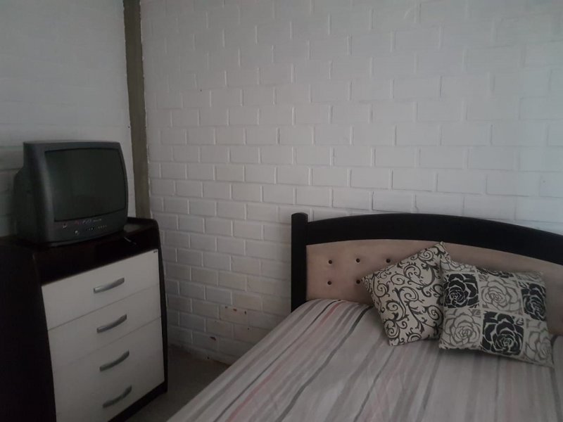 Casa à venda Pontal do Sul com 1080m² e 5 quartos por R$ 1.000.000 - 1775585820-8e37cbf9-4499-4a64-abc1-2a2de5e5f164.jpg