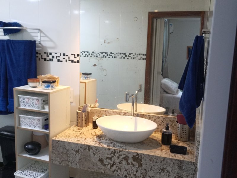 Casa à venda Parque Manibura com 427m² e 9 quartos por R$ 580.000 - 1300044825-casa-1-suite-3-wc-1.jpg