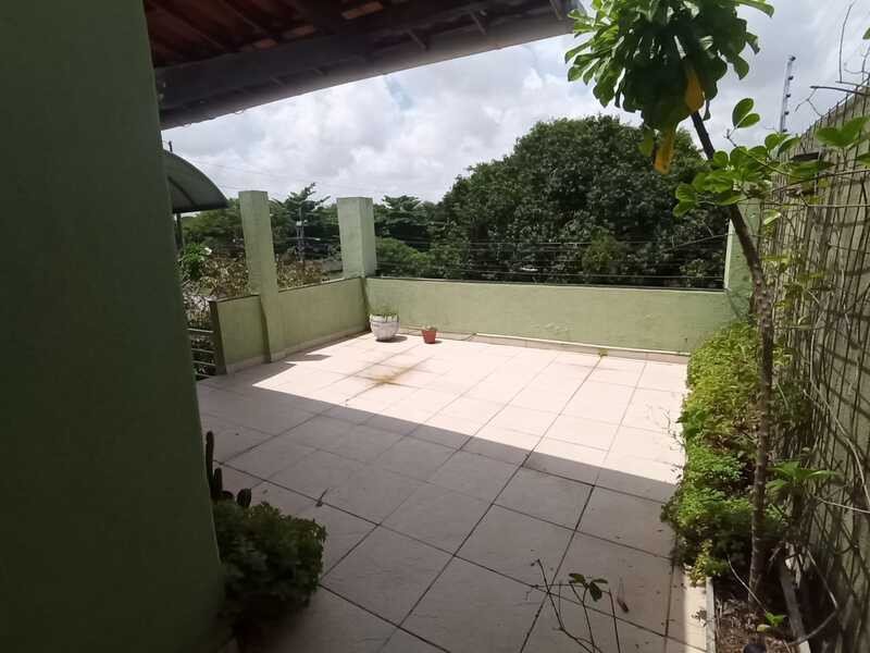 Casa à venda Parque Manibura com 427m² e 9 quartos por R$ 580.000 - 147334597-casa-2-are-externa-1.jpeg