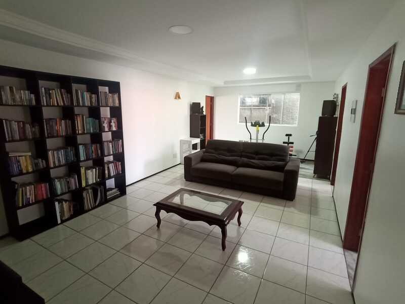 Casa à venda Parque Manibura com 427m² e 9 quartos por R$ 580.000 - 2095779703-casa-2-sala-2.jpeg