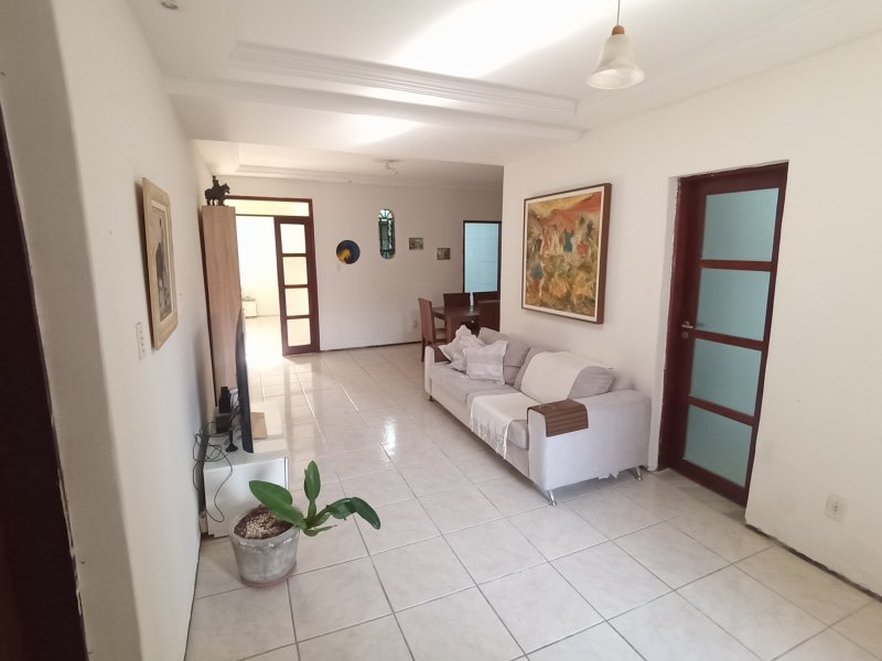 Casa à venda Parque Manibura com 427m² e 9 quartos por R$ 580.000 - 817810426-casa-1-sala-3.jpg