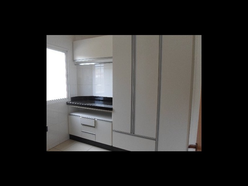 Apartamento à venda Saraiva com 160m² e 3 quartos por R$ 800.000 - 610911322-area-de-servico.jpg