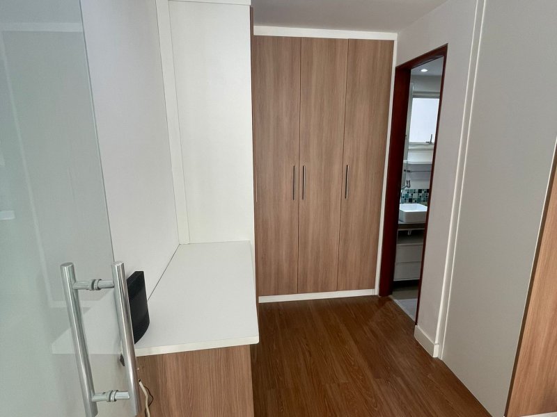 Apartamento à venda Centro com 45m² e 1 quarto por R$ 370.000 - 1365162037-quarto-7.jpeg