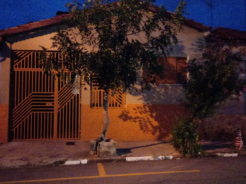 Casa à venda São Lourenço com 180m² e 3 quartos por R$ 600.000 - 2024639098-faixada-imovel-sao-lourenco.jpg