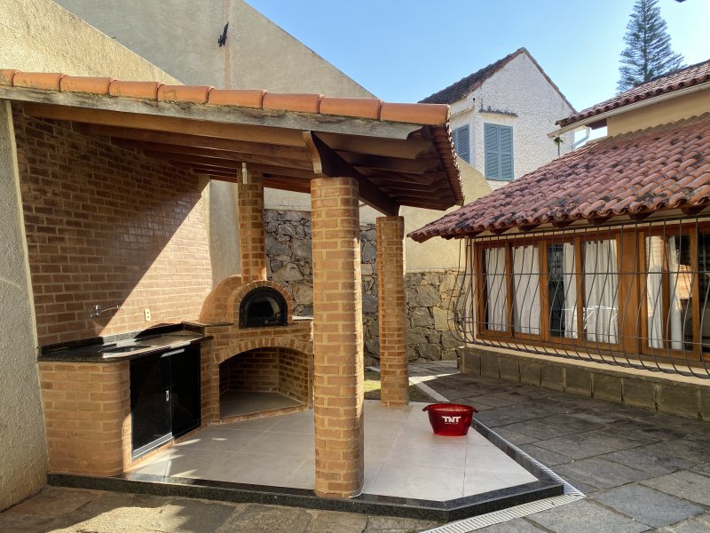 Casa à venda Centro com 1200m² e 4 quartos por R$ 1.800.000 - 1014417972-61c8db9f-34fc-4afb-bac0-629d499b07af.jpeg