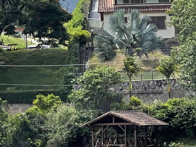 Casa à venda Centro com 1200m² e 4 quartos por R$ 1.800.000 - 2138032043-65e5d3b7-181c-489e-a727-bdd4d3db1312.jpeg