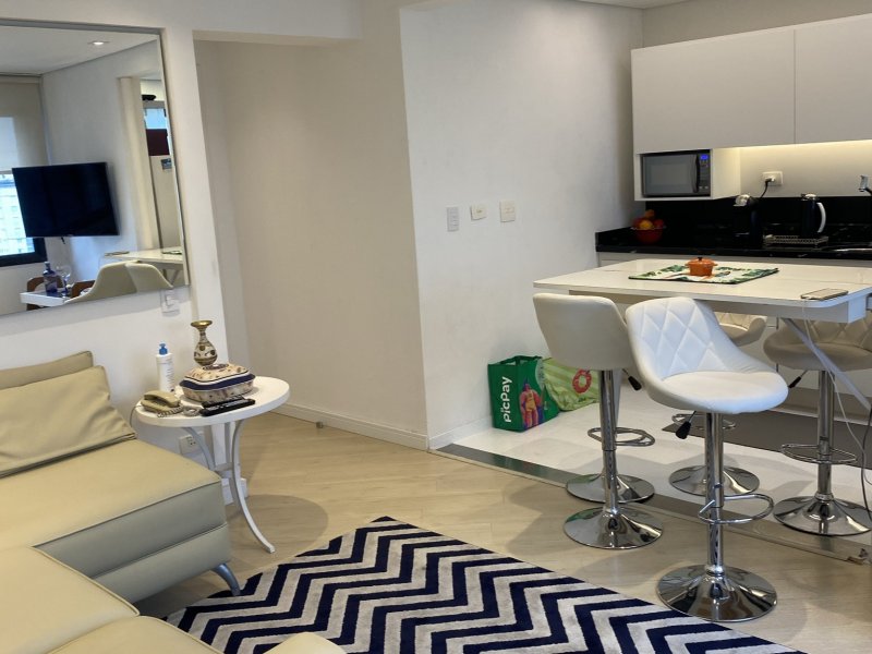 Apartamento à venda Alto de Pinheiros com 60m² e 2 quartos por R$ 790 - 906114800-2c5fb47d-3271-4415-b541-fedb68662733.jpeg
