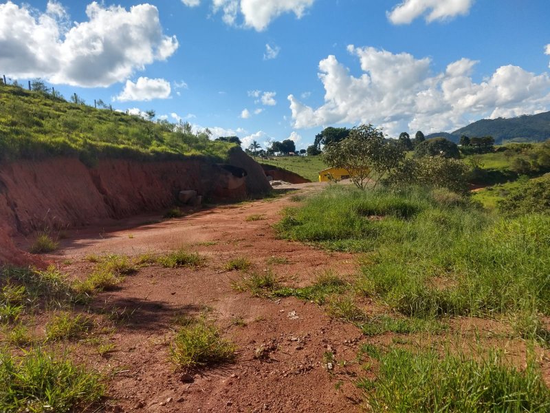 Terreno à venda CENTRO com 1000m² e 1 quarto por R$ 55.000 - 331539713-df01a70c-6b37-446c-a2e7-046977210df6.jpeg