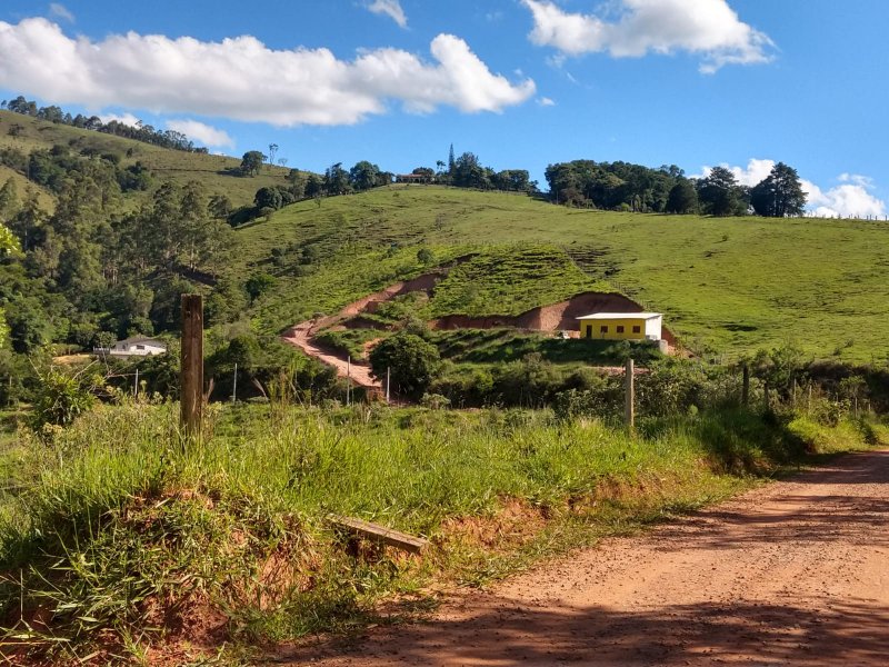 Terreno à venda CENTRO com 1000m² e 1 quarto por R$ 55.000 - 368742903-5217ecd8-86f1-4329-ac04-2bd3c73de51a.jpeg
