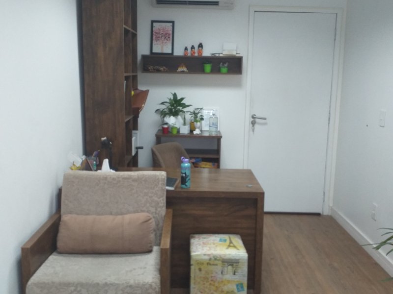 Comercial para alugar Vl. Belmiro com 40m² e 1 quarto por R$ 300 - 1859278996-20220208-142437.jpg