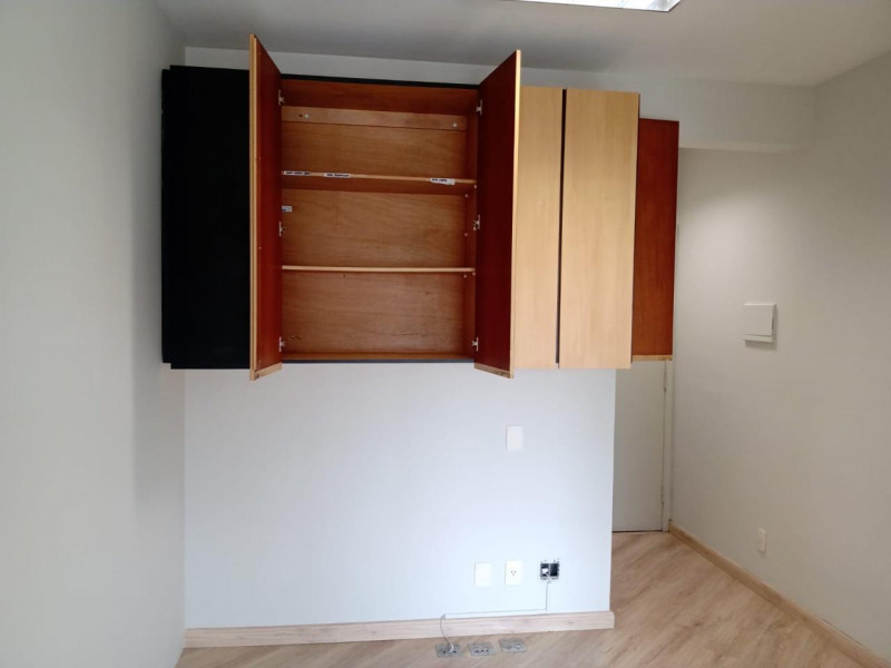 Comercial à venda Vila Clementino com 35m² e 1 quarto por R$ 279.500 - 1701035857-photo-2024-04-02-14-38-54.jpg
