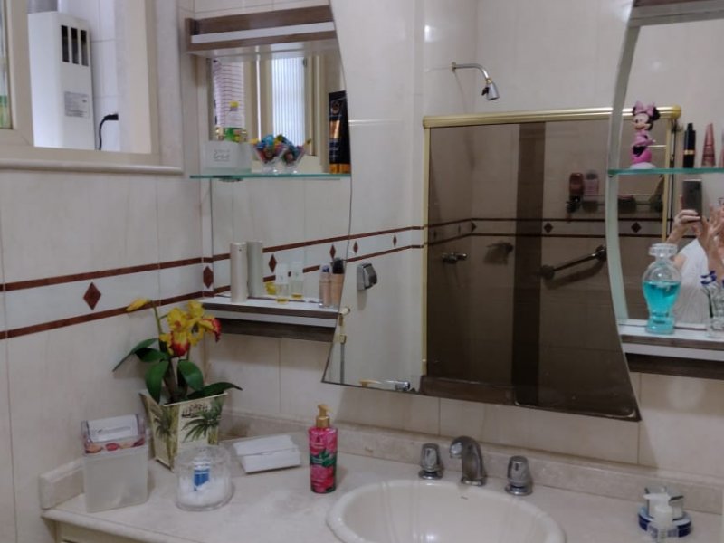 Apartamento à venda Leme com 86m² e 2 quartos por R$ 1.030.000 - 1065562146-banheiro-1.jpeg