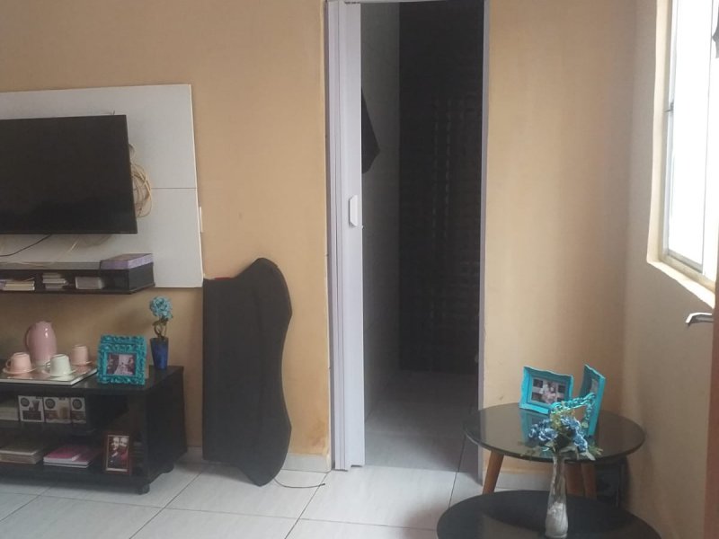 Casa à venda Brasília com 180m² e 2 quartos por R$ 220.000 - 1594871538-whatsapp-image-2022-02-01-at-13.jpeg