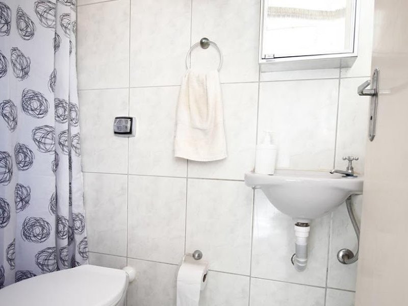 Apartamento à venda Vila Fachini com 64m² e 3 quartos por R$ 320.000 - 16440729-19-banheiro-area-de-servico.jpg