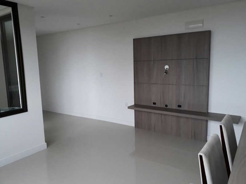 Apartamento à venda Canasvieiras com 86m² e 2 quartos por R$ 700.000 - 206622534-img-20210702-wa0050.jpg