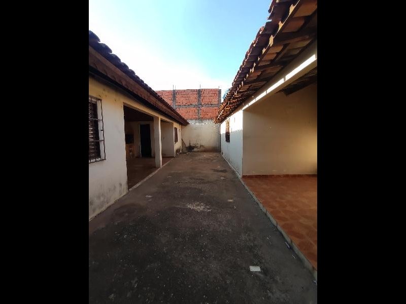Casa à venda Jardim Paula I com 480m² e 2 quartos por R$ 180.000 - 1238199242-img-20220203-wa0033.jpg