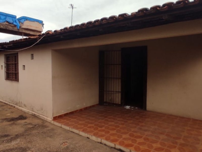 Casa à venda Jardim Paula I com 480m² e 2 quartos por R$ 180.000 - 1351967506-img-20220107-wa0011.jpg