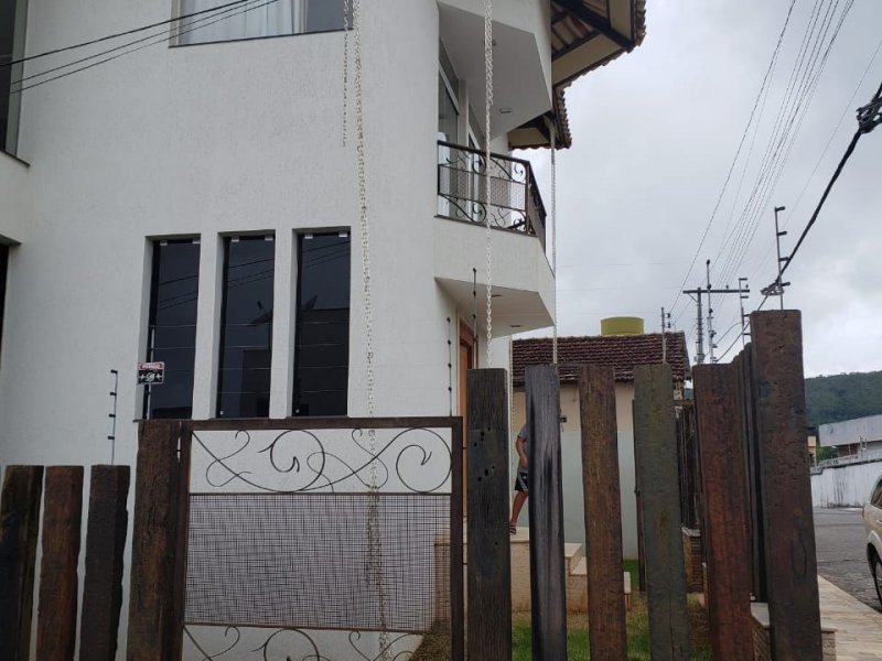 Casa à venda Centro com 400m² e 5 quartos por R$ 1.250.000 - 1015514467-img-20220121-wa0071.jpg