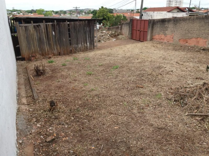 Terreno à venda Vila Rezende com 466m² e 1 quarto por R$ 450.000 - 1467885532-473.jpg