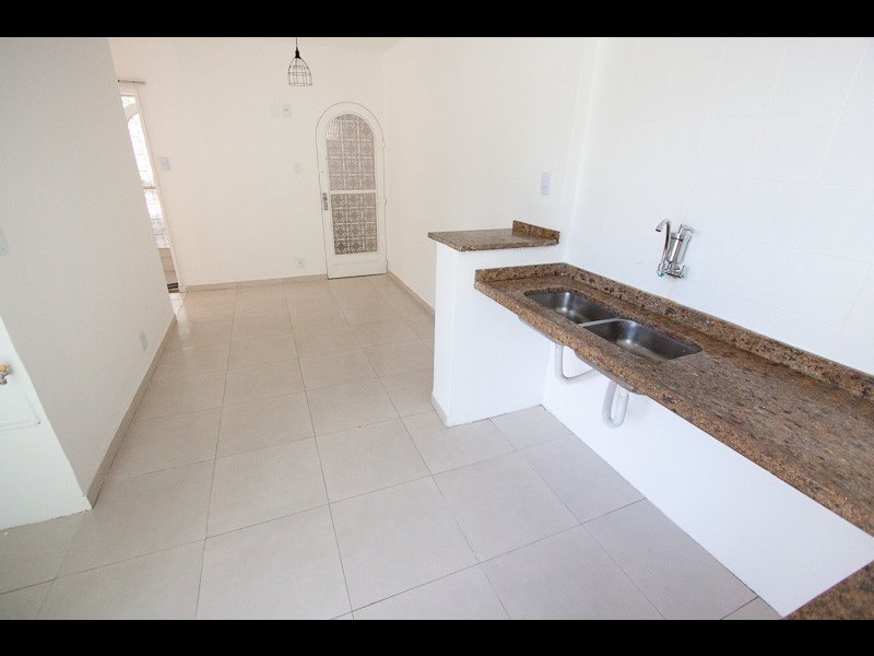 Apartamento à venda Grajaú com 105m² e 2 quartos por R$ 380.000 - 1124323679-cozinha-d.jpg