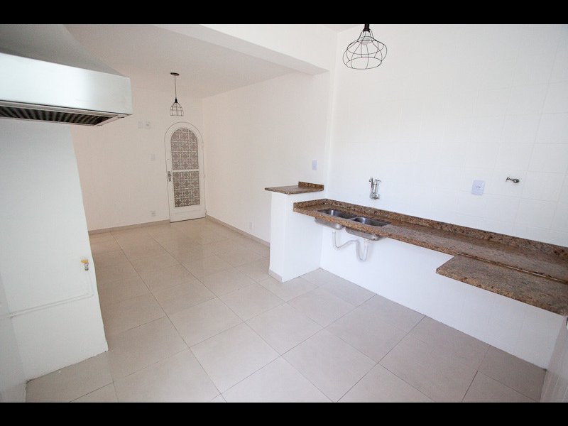 Apartamento à venda Grajaú com 105m² e 2 quartos por R$ 380.000 - 258968048-cozinha-a.jpg