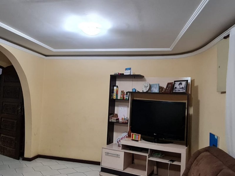 Casa à venda Vila Santo Antonio com 360m² e 3 quartos por R$ 1.000.000 - 315903015-img-20220124-wa0155.jpg