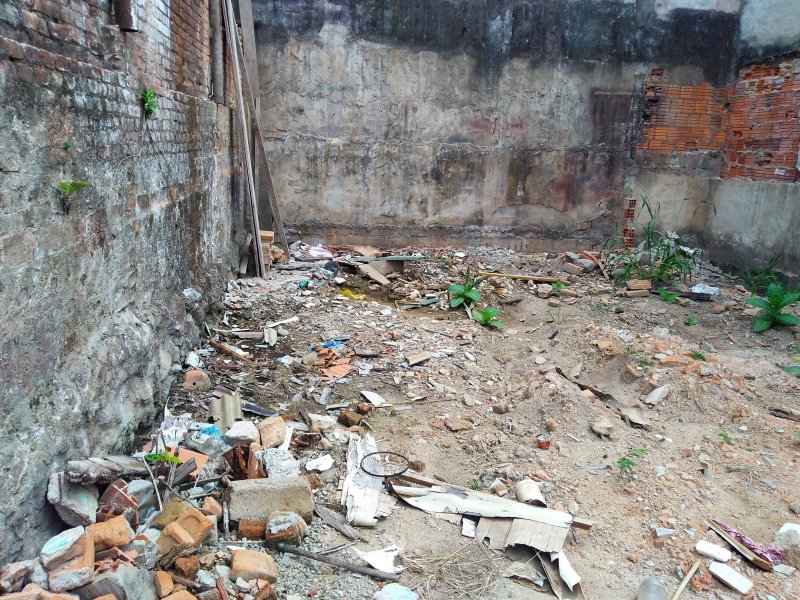 Terreno à venda Vila Sao Joao com 148m² e 1 quarto por R$ 150.000 - 269670532-img-20180227-123630023.jpg