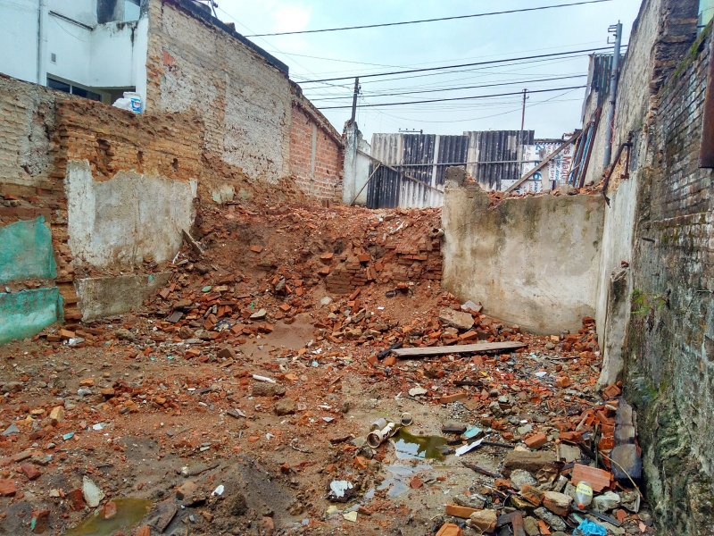Terreno à venda Vila Sao Joao com 148m² e 1 quarto por R$ 150.000 - 751769362-img-20171222-141931612-hdr.jpg