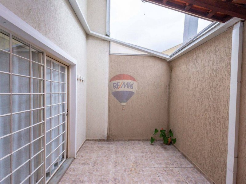 Casa à venda Capão da Imbuia com 143m² e 3 quartos por R$ 550.000 - 1998199260-3f605699-834b-4372-a391-abb149c8d279.jpeg