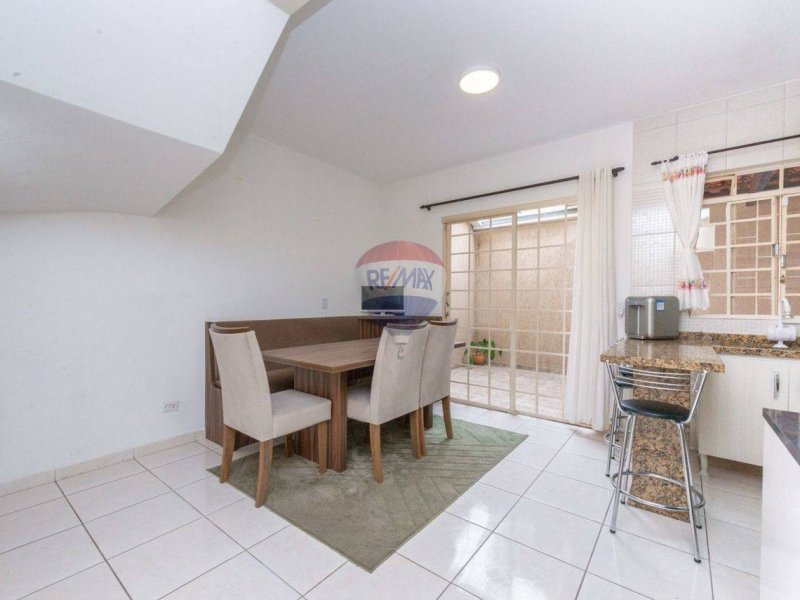 Casa à venda Capão da Imbuia com 143m² e 3 quartos por R$ 550.000 - 513867660-e1c7091e-1cc4-4c95-8201-7cd446193afe.jpeg