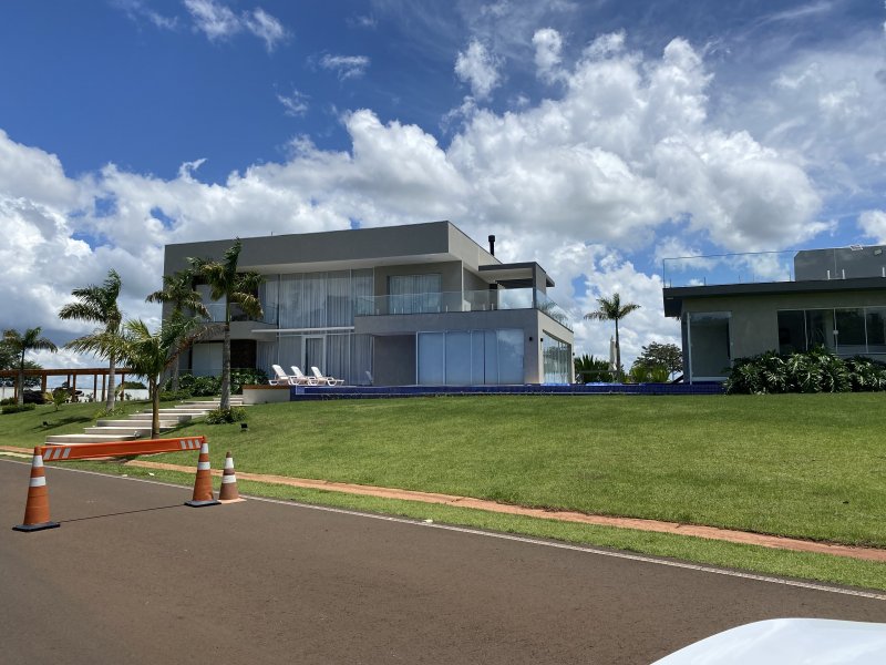 Terreno à venda Centro com 600m² e 1 quarto por R$ 80.000 - 1460109844-img-4778.JPG