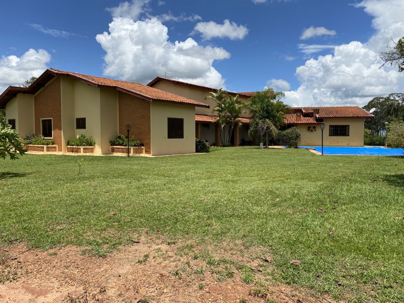 Terreno à venda Centro com 600m² e 1 quarto por R$ 80.000 - 1677502703-img-4762.JPG